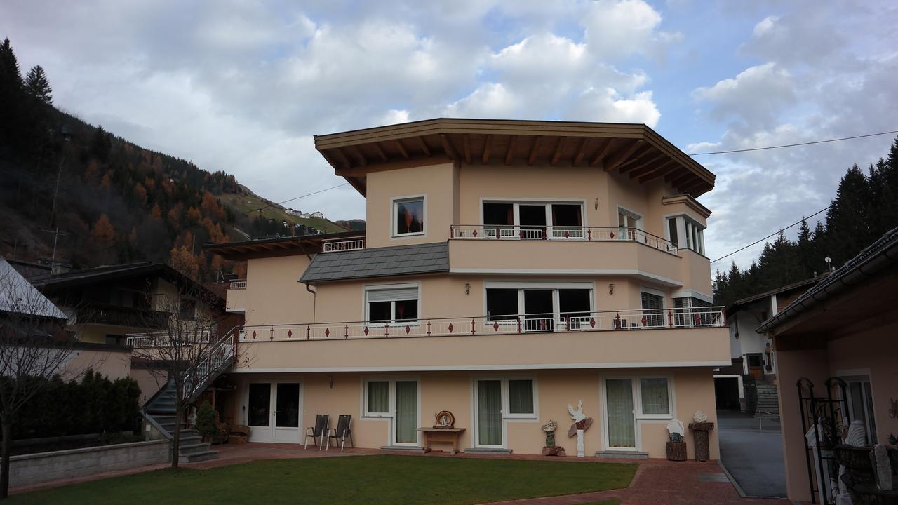 La Montagnia *